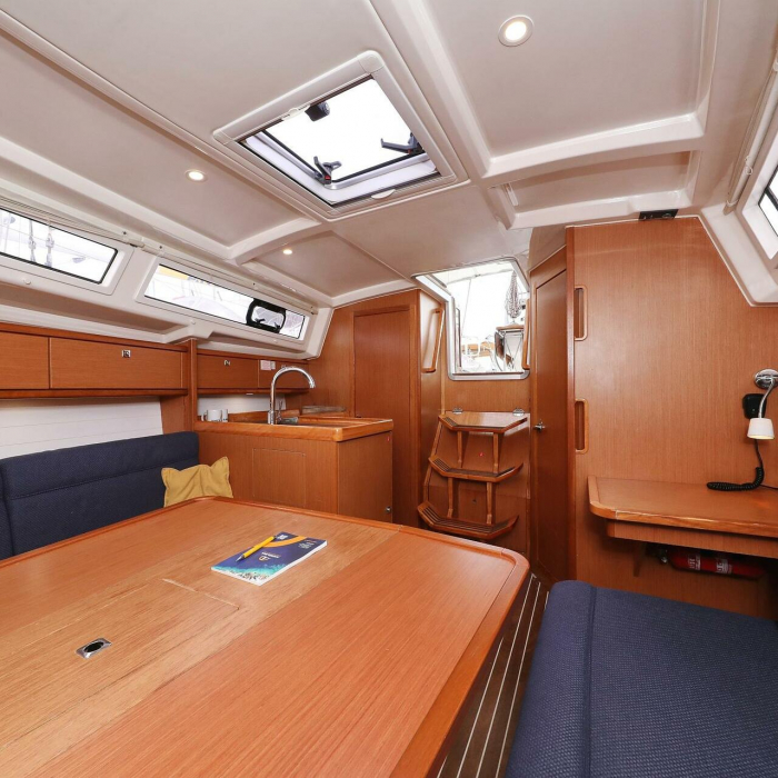 Homeoffice | Bavaria Cruiser 33 photo 35