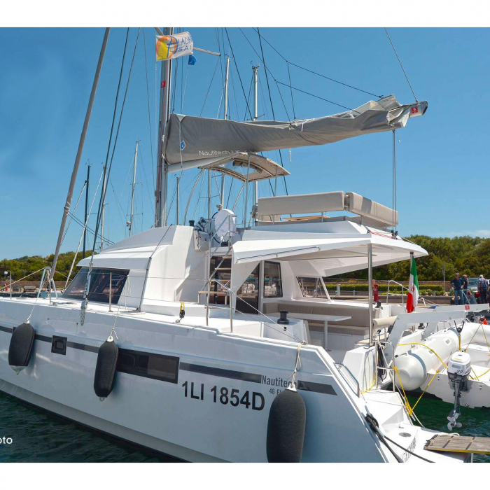 Gelmar - A/C, Generator, Water maker | Nautitech 46 Fly photo 14