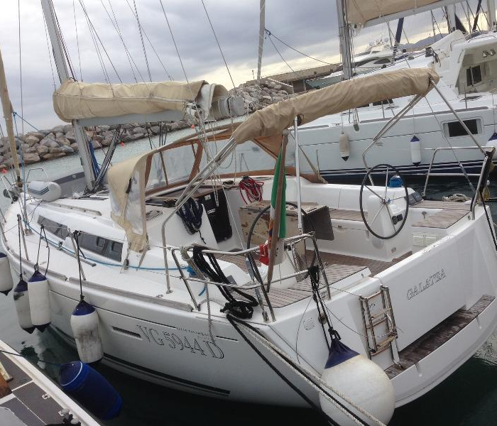 Galatea | Dufour 405 photo 1