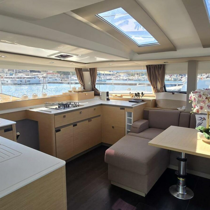 Ruinart | Fountaine Pajot Elba 45 photo 9