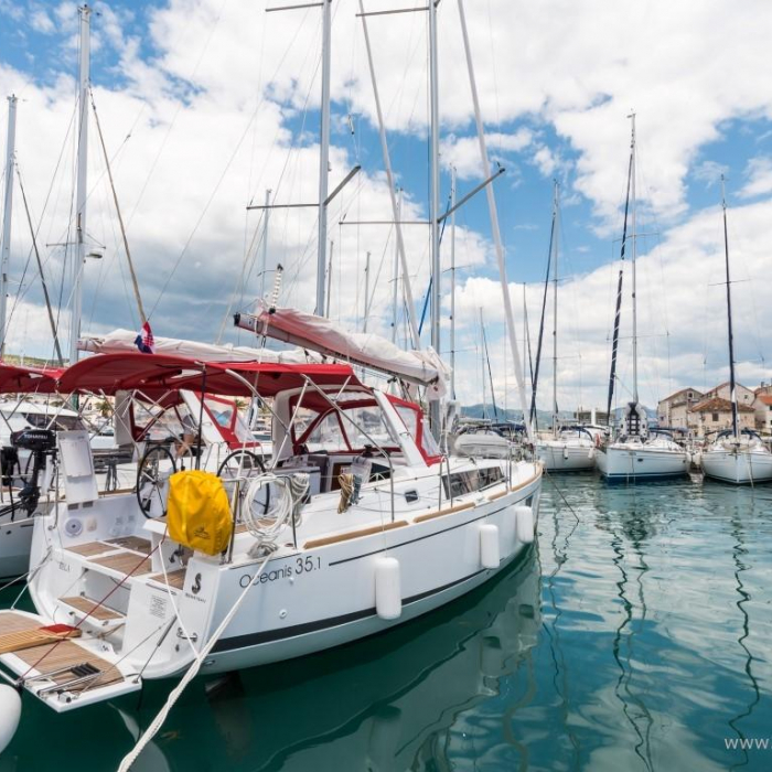 Bela | Oceanis 35.1 photo 1