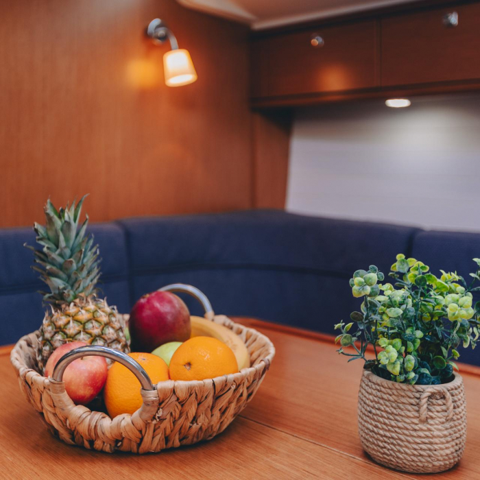 Fjaka | Bavaria Cruiser 37 photo 8