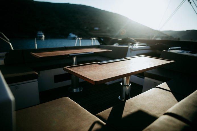 Elli | Bavaria C57 photo 14