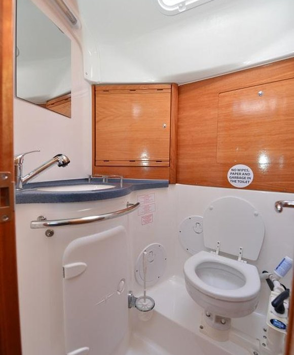 Enigma | Bavaria 38 Cruiser photo 12