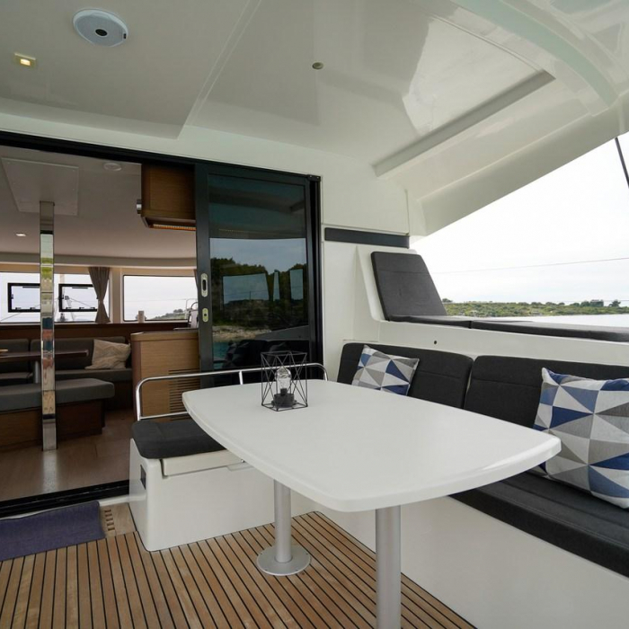 Vesper | Lagoon 42 photo 9