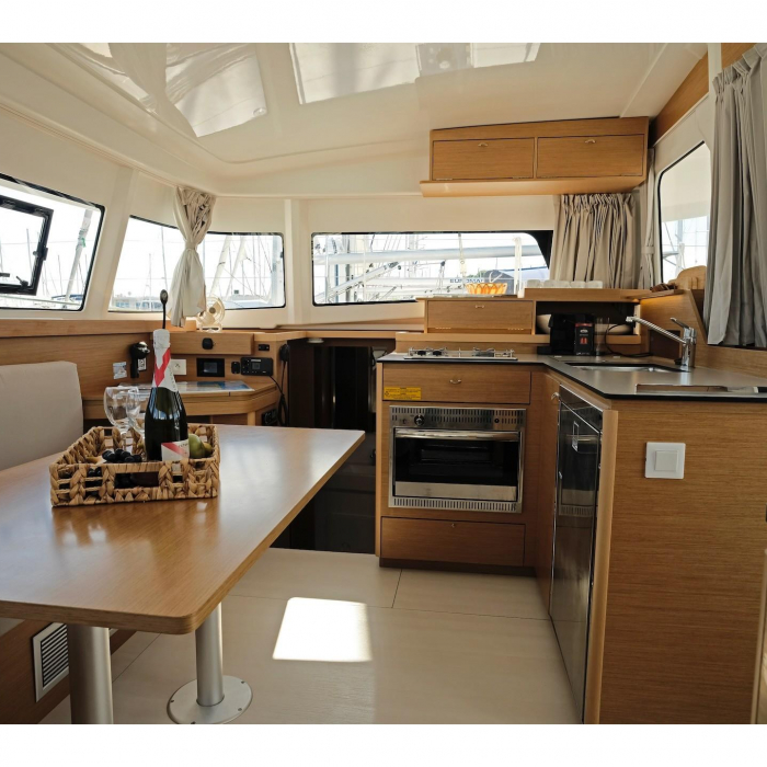 Bronze Kiss | Excess 11 photo 3