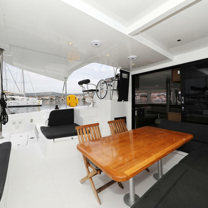 Air Wave | Lagoon 42 photo 12