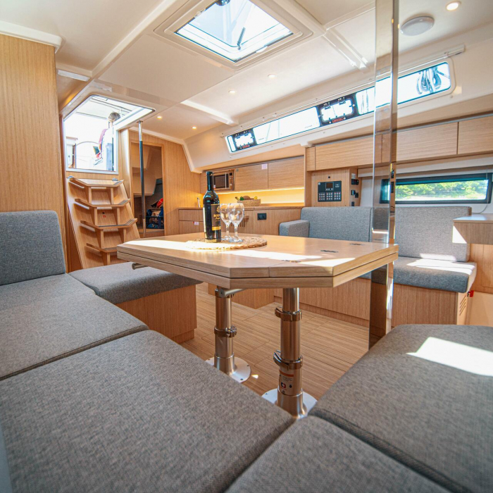 Fiona | Bavaria C42 photo 19