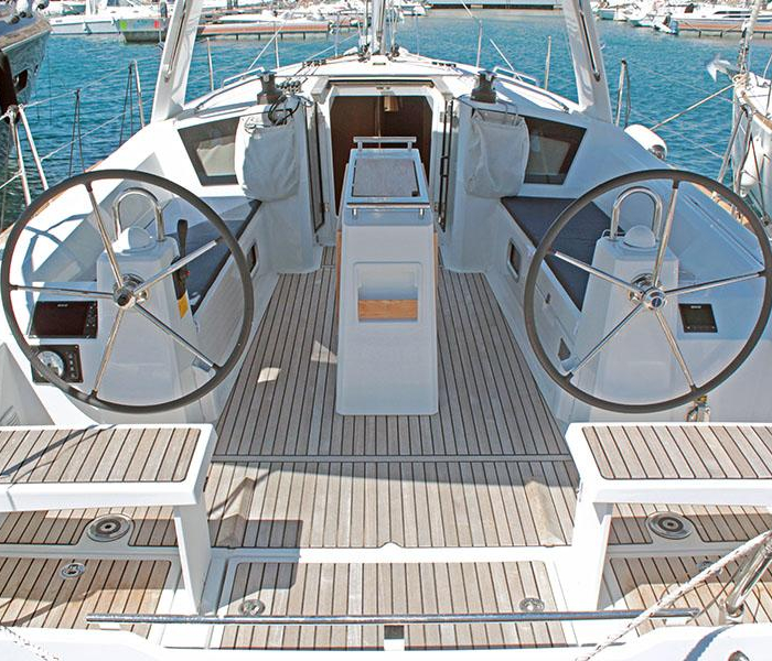 BOHEMIAN RHAPSODY | Oceanis 38.1 photo 5