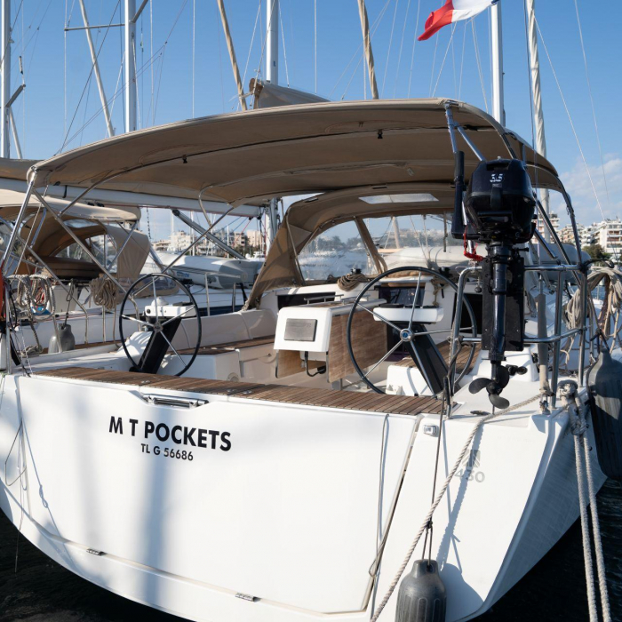 M T POCKETS | Dufour 430 GL photo 1