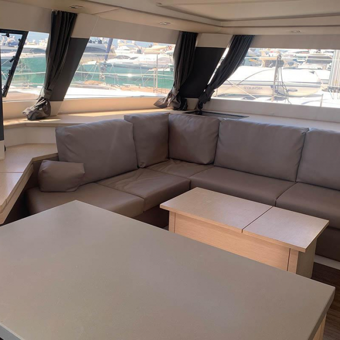 Waterloo | Fountaine Pajot Saba 50 photo 10