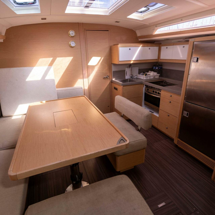 Megalodonte | Dufour 470 photo 9