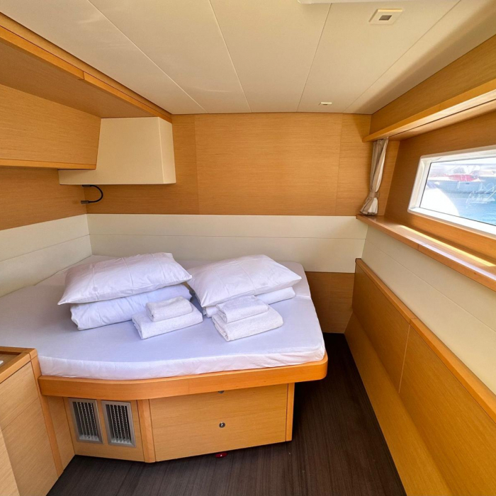 Madonna of Adriatic | Lagoon 52 F photo 11