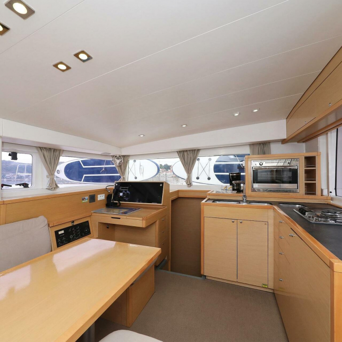 Ladies First | Lagoon 400 S2 photo 29