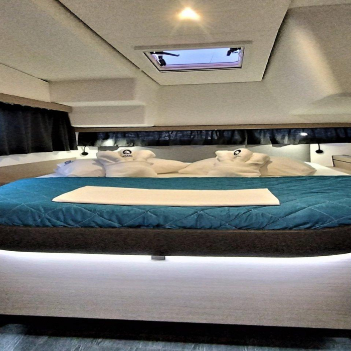 Joy | Fountaine Pajot Isla 40 photo 6