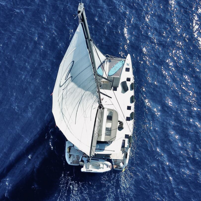 SERENITY I | Lagoon 52 photo 2