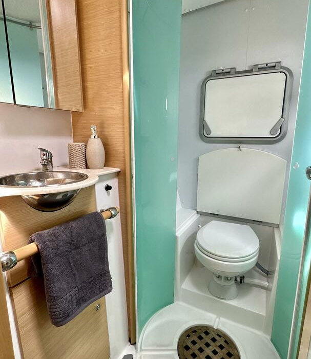 Infinity | Lagoon 500 photo 3