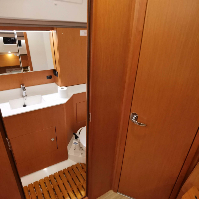 Prestige | Bavaria C45 photo 14