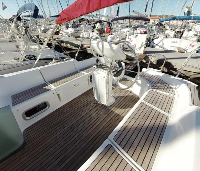 Sipica | Sun Odyssey 37 photo 3