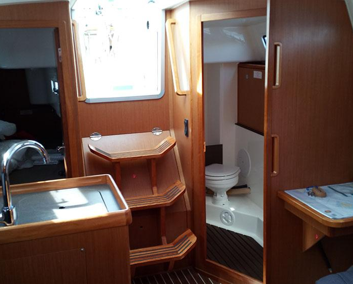 Callisto | Bavaria Cruiser 33 photo 11