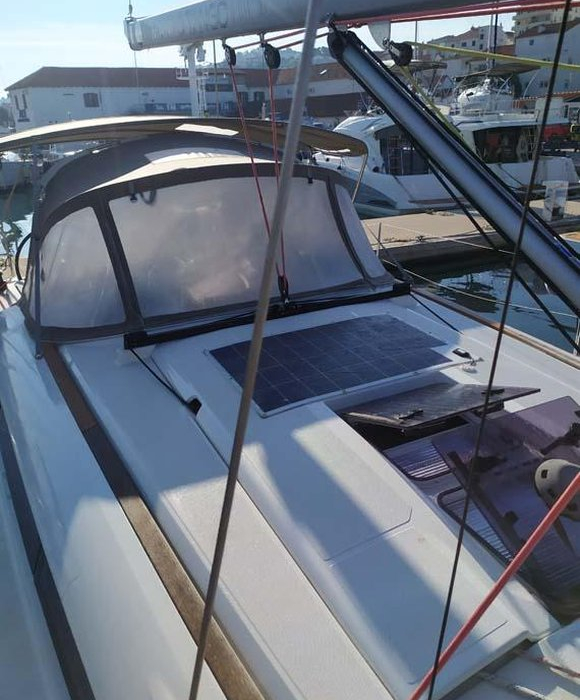 Mango Tango | Sun Odyssey 419 photo 6