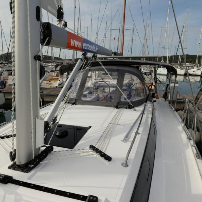Freewise | Bavaria C38 photo 5