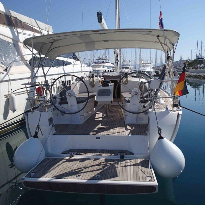 Into the Blue | Bavaria Cruiser 37 photo 1