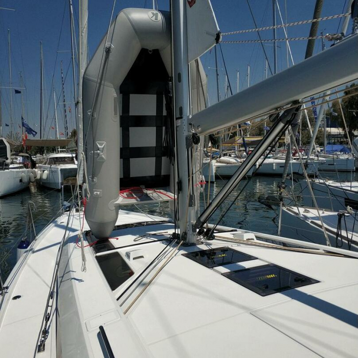 Buddy | Beneteau Oceanis 46.1 photo 9