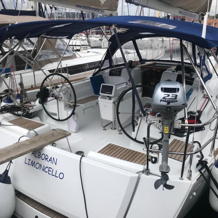 Alboran Limoncello (Majorca) | Sun Odyssey 419 photo 11