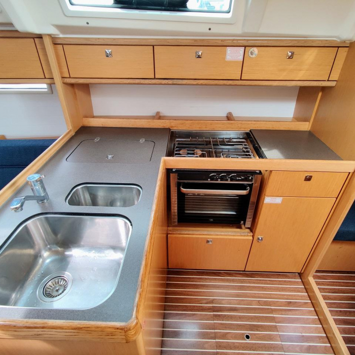 Steluna | Bavaria Cruiser 37 photo 9