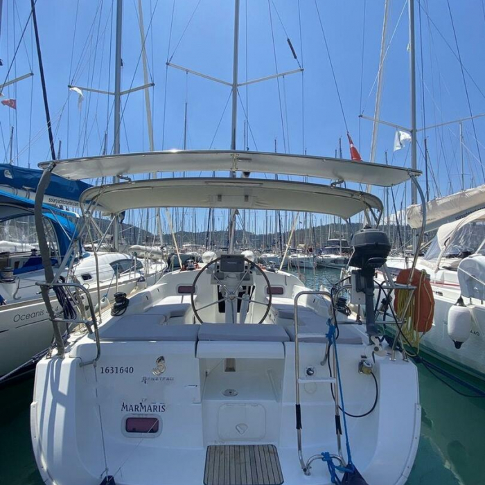 Aquamarine | Oceanis 34 photo 6