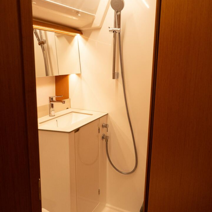 Arke | Bavaria C46 photo 30