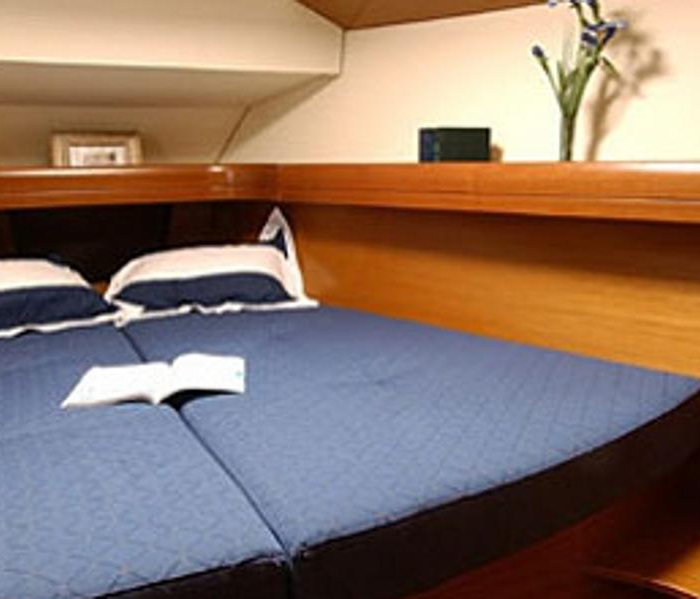 MOoN | Sun Odyssey 39i photo 8