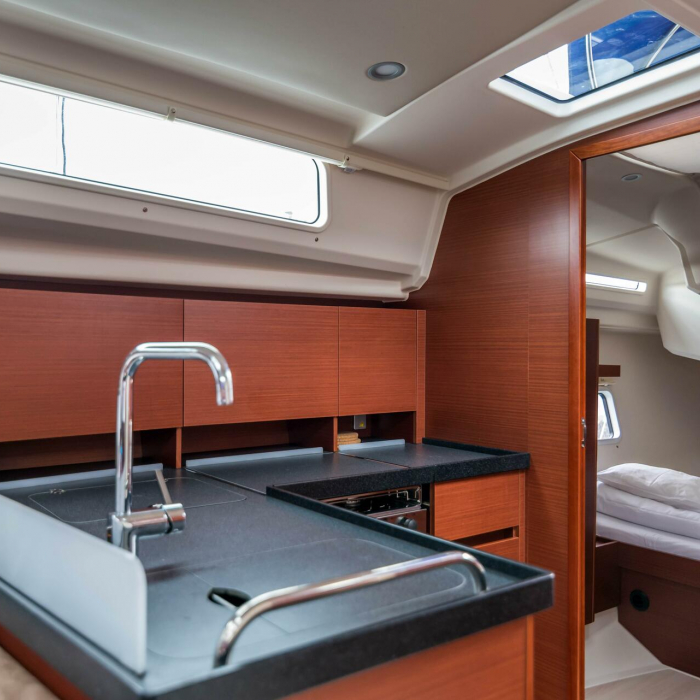 Elba | Hanse 418 photo 3