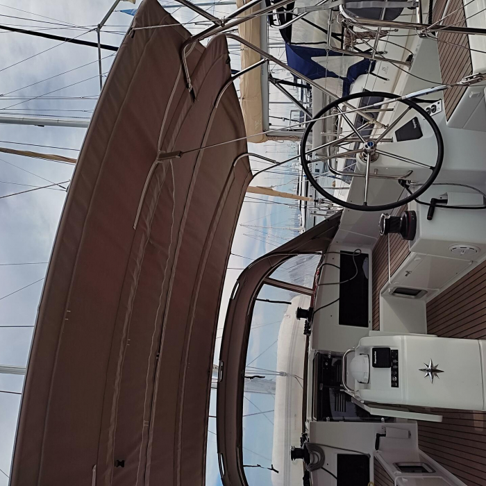 White Pearl | Sun Odyssey 490 photo 21