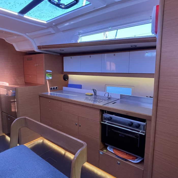 Sweet | Dufour 430 GL photo 4