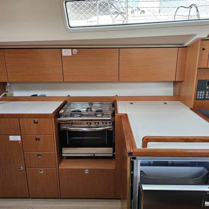 Nola | Bavaria C42 photo 7