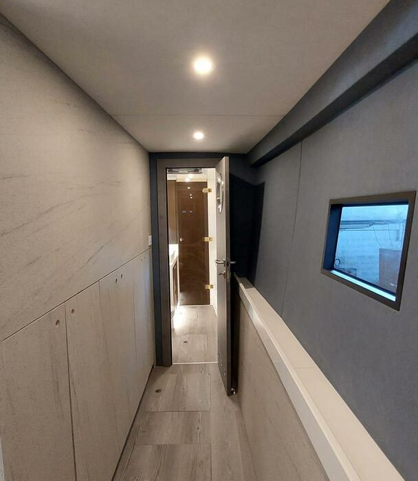 Turquoise | Luna 47 Power photo 25