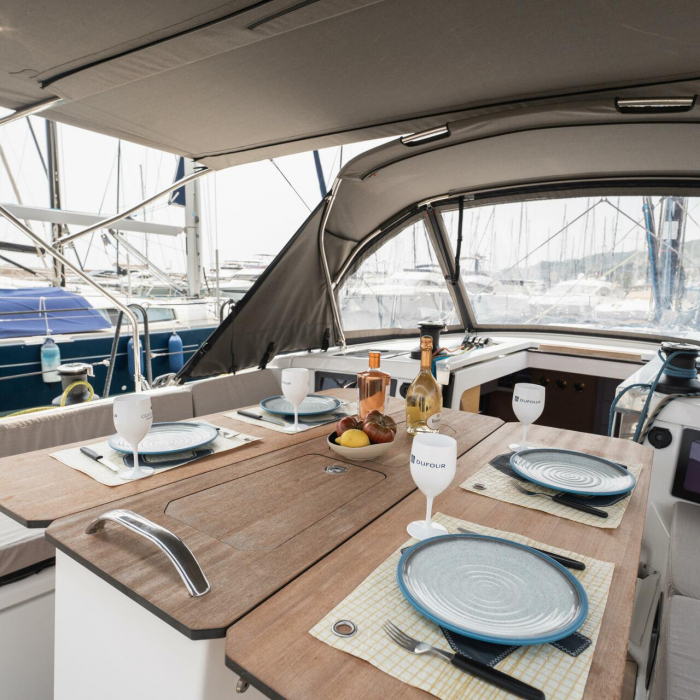 Horu | Dufour 44 photo 4