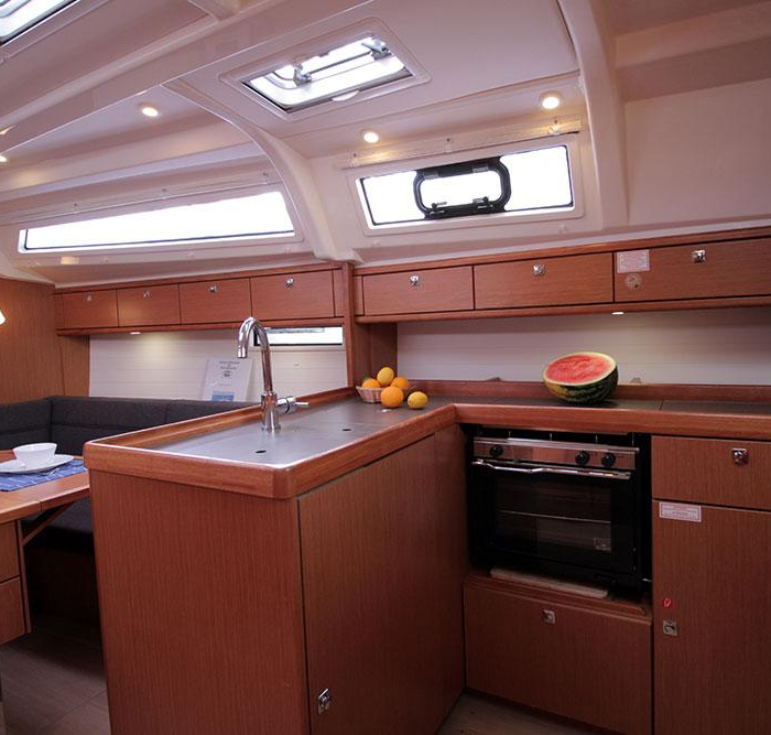 Black Pearl | Bavaria Cruiser 37 photo 5