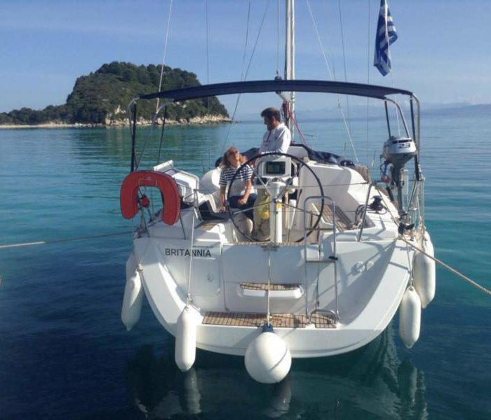 Britannia | Sun Odyssey 33i photo 1