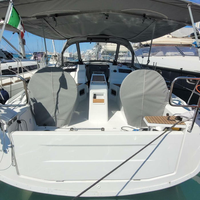 Trapani Vela Club | Oceanis 34.1 photo 7