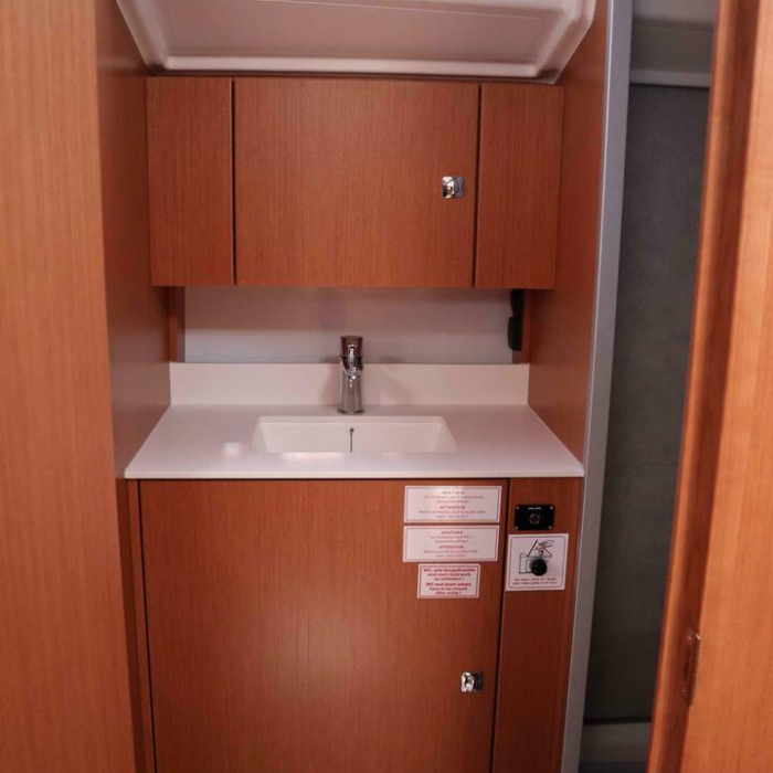 Prestige | Bavaria C42 photo 25