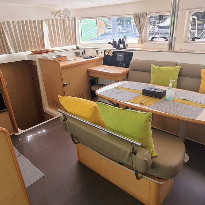 Chirouble | Lagoon 421 photo 10