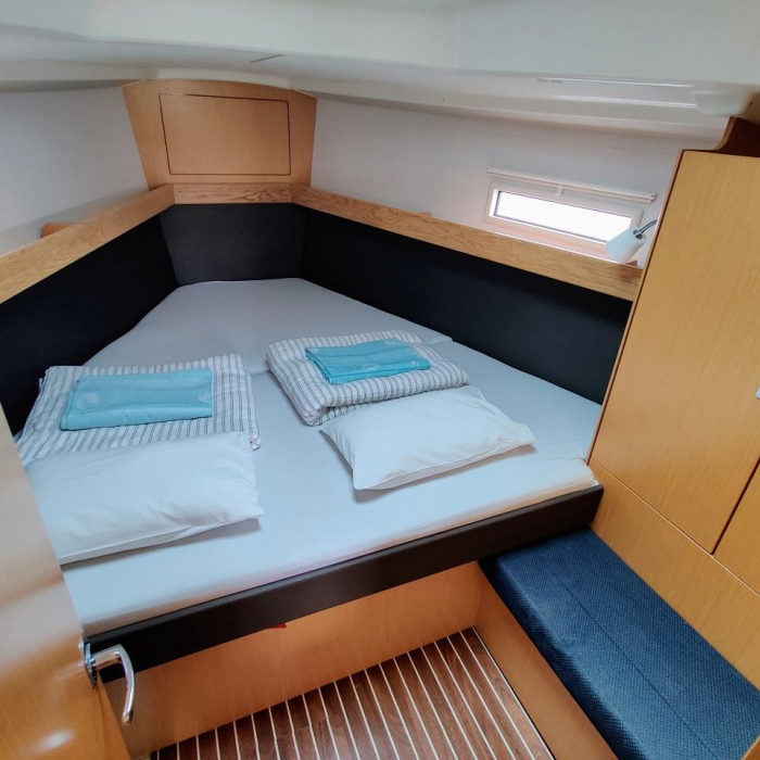 Steluna | Bavaria Cruiser 37 photo 6