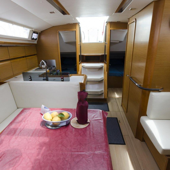 Cecile | Sun Odyssey 409 photo 6