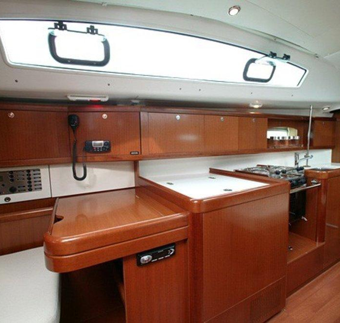 Arietta | Oceanis 40 photo 9