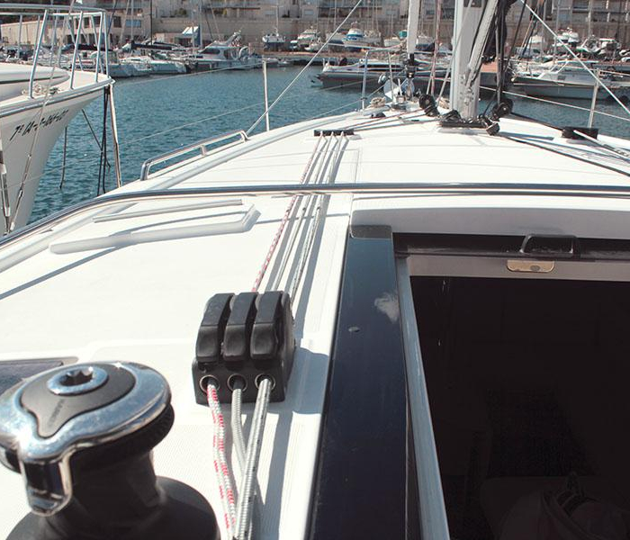 UNDER PRESSURE | Oceanis 41.1 photo 2