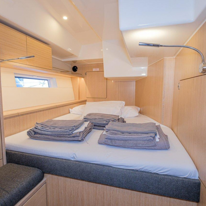 Ghost | Bavaria C57 photo 10