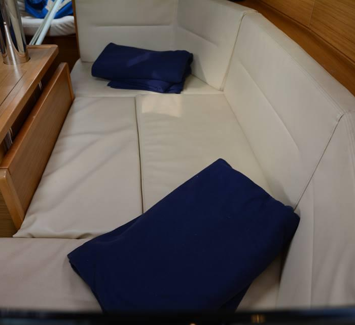 Babis 2010 | Sun Odyssey 36i photo 19